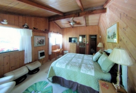 Volcano King Room, Big Island HI Bed & Breakfast 1BR/1BA